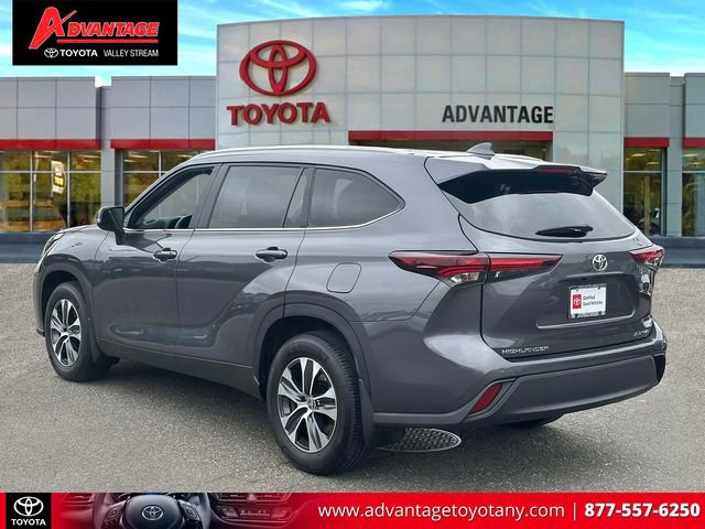Used 2024 Toyota Highlander XLE AWD/4WD image 10