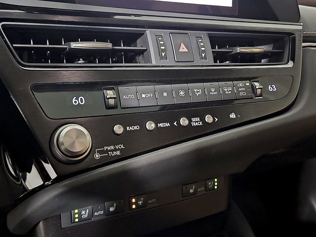Used 2024 Lexus ES 300h w/ Premium Package image 18