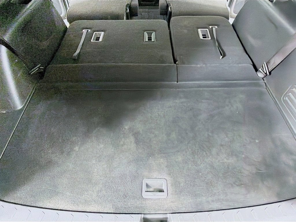 Used 2023 Chevrolet Traverse LT w/ LPO, Floor Liner Package AWD/4WD image 16