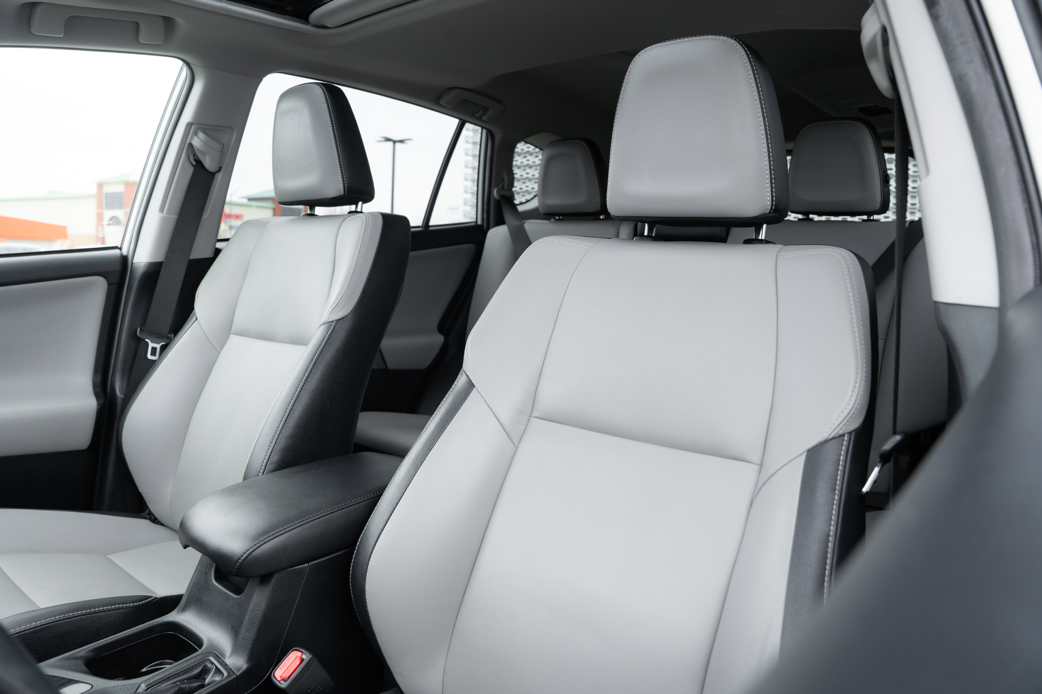 Used 2017 Toyota RAV4 Limited image 22