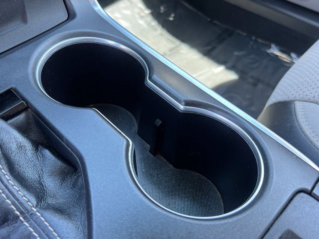 Used 2015 Toyota Camry XSE FWD image 29