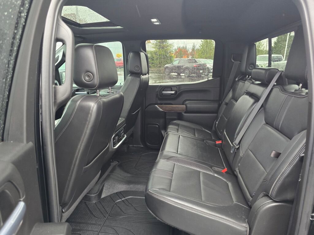 Used 2021 Chevrolet Silverado 1500 High Country w/ Technology Package image 38