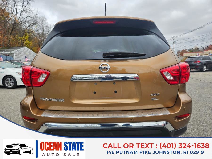 Used 2017 Nissan Pathfinder SL image 4