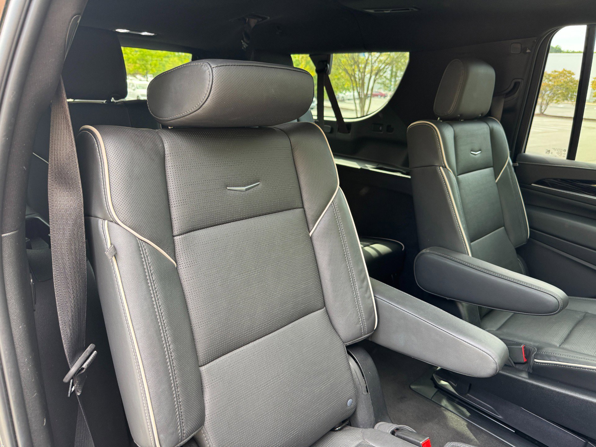 Used 2023 Cadillac Escalade ESV Sport image 63