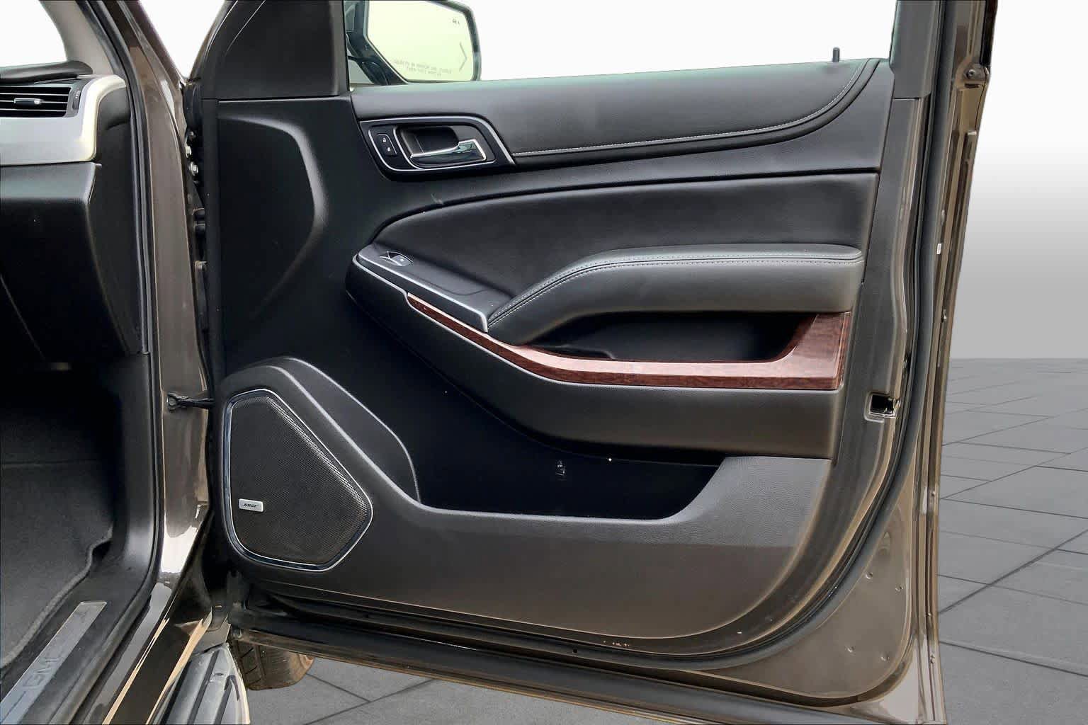 Used 2020 GMC Yukon XL SLT AWD/4WD image 22