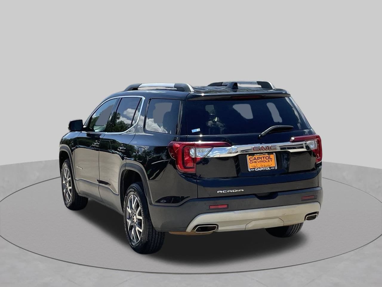 Certified 2023 GMC Acadia SLT FWD image 4