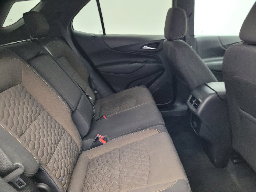 Used 2018 Chevrolet Equinox LT FWD image 19