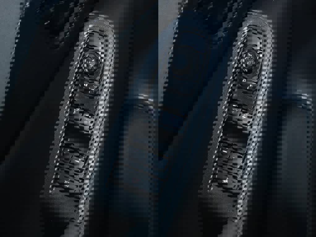 Certified 2024 Subaru Crosstrek 2.0i Premium image 16