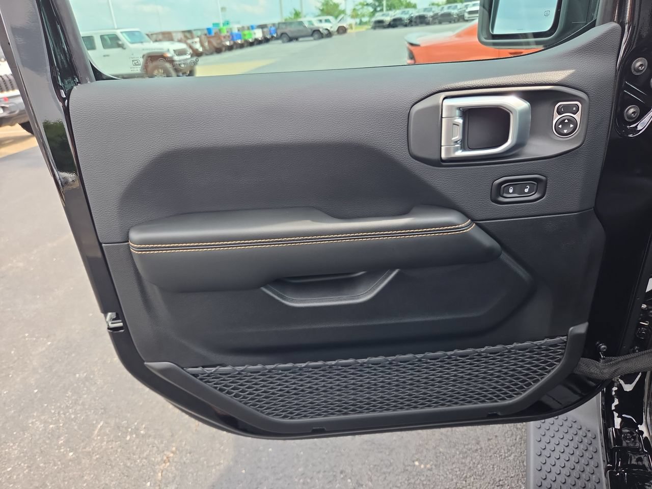 New 2027 Jeep Wrangler Unlimited Sahara AWD/4WD image 3