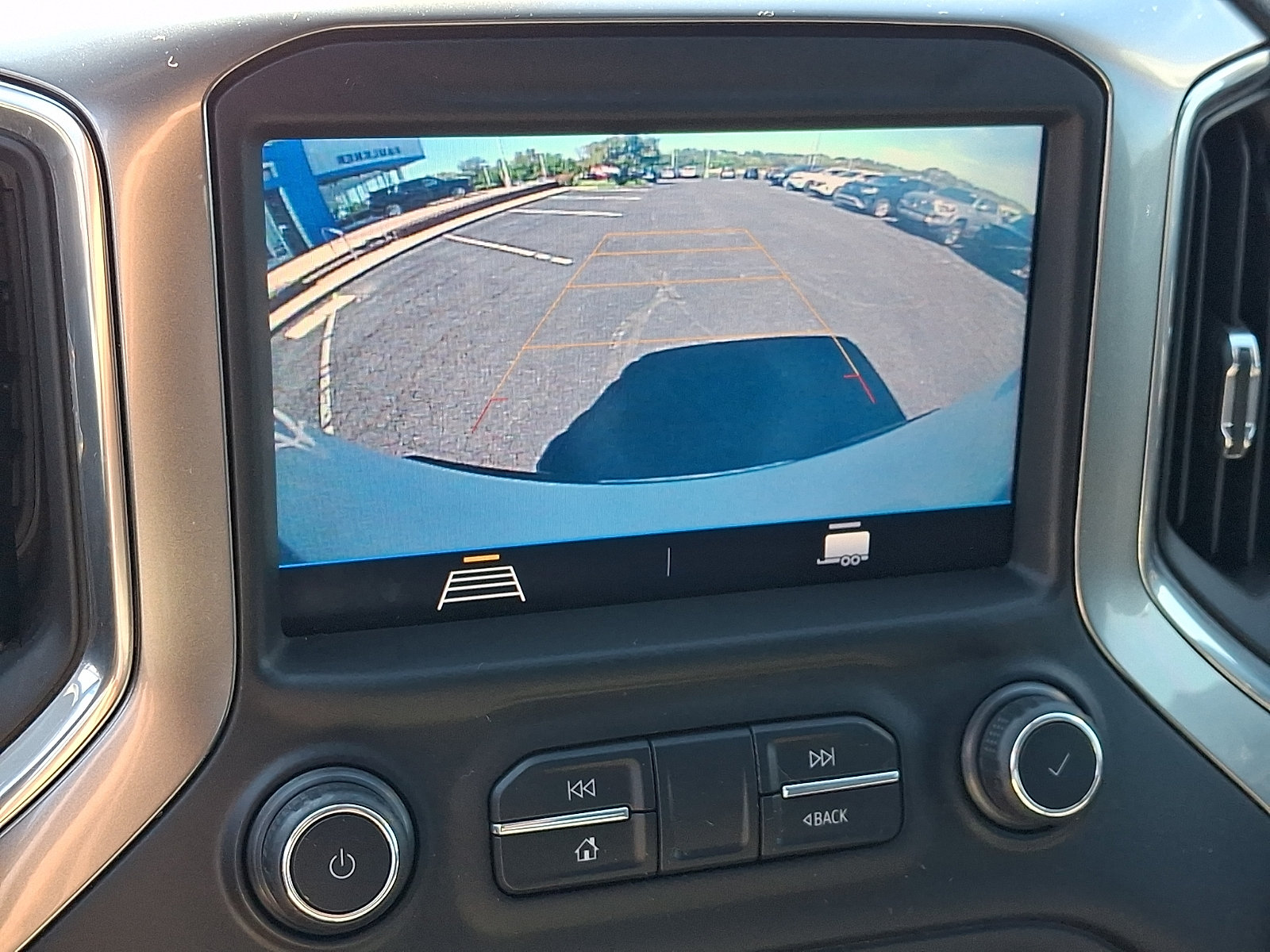 Certified 2019 Chevrolet Silverado 1500 LT w/ All-Star Edition AWD/4WD image 18