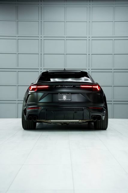 Used 2021 Lamborghini Urus AWD/4WD image 38