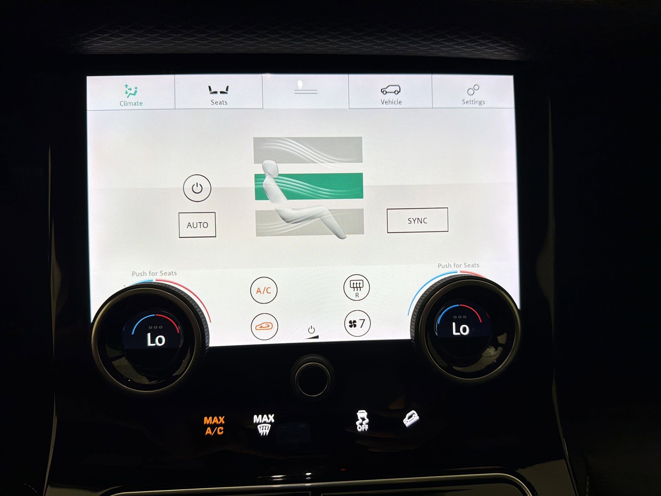 Used 2020 Land Rover Range Rover Velar R-Dynamic S AWD/4WD image 18