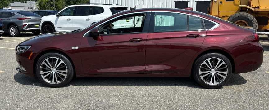 Used 2019 Buick Regal Essence w/ Driver Confidence Package I FWD image 7
