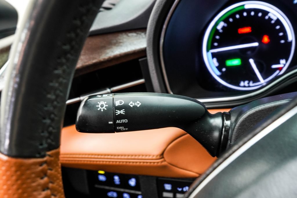 Used 2019 Toyota Avalon Limited w/ Advanced Safety Package FWD image 37