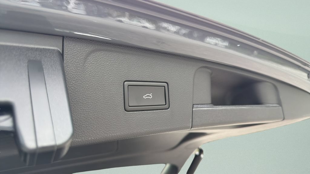 New 2026 Volkswagen Atlas SE FWD image 27