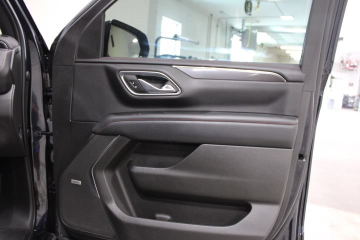 Used 2022 Chevrolet Suburban RST w/ Luxury Package AWD/4WD image 26
