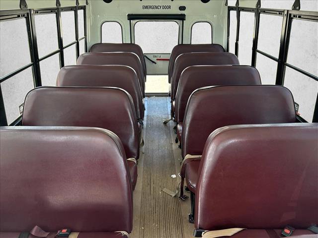 Used 2002 Ford E-450 and Econoline 450 RWD image 14