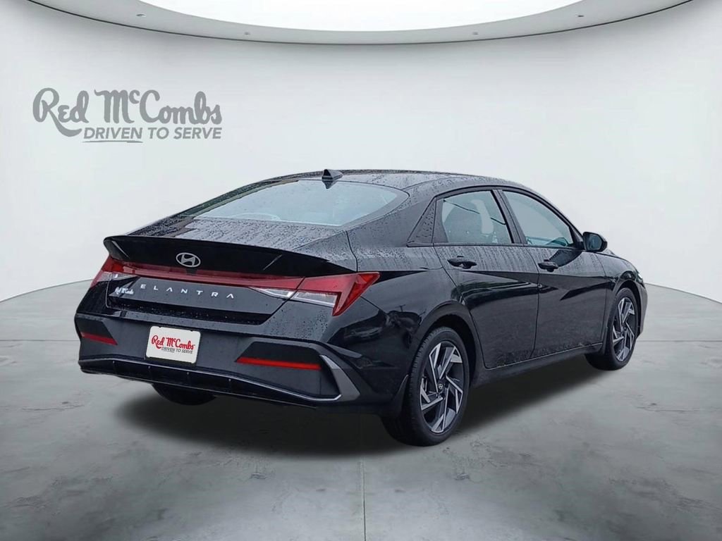 Certified 2025 Hyundai Elantra Sport FWD image 5