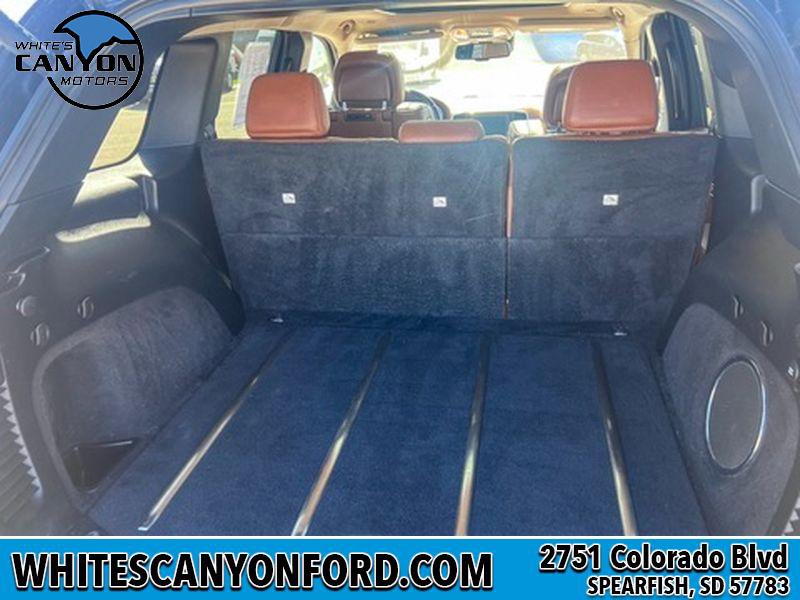 Used 2016 Jeep Grand Cherokee Summit w/ Skid Plate Group AWD/4WD image 10