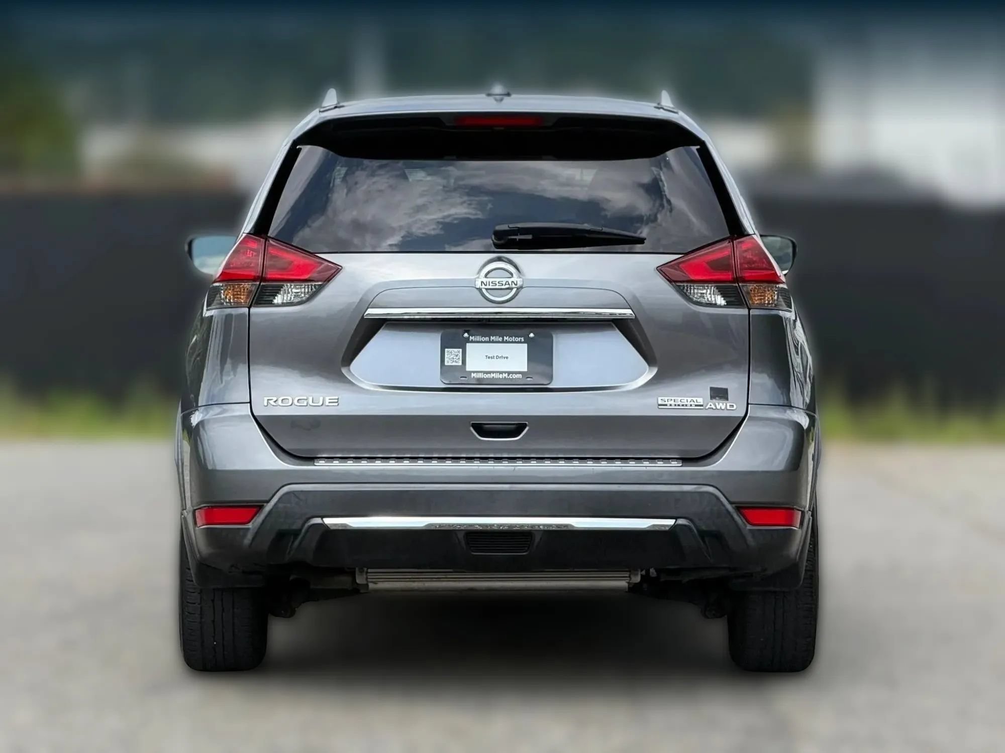 Used 2020 Nissan Rogue S w/ Special Edition Package AWD/4WD image 4