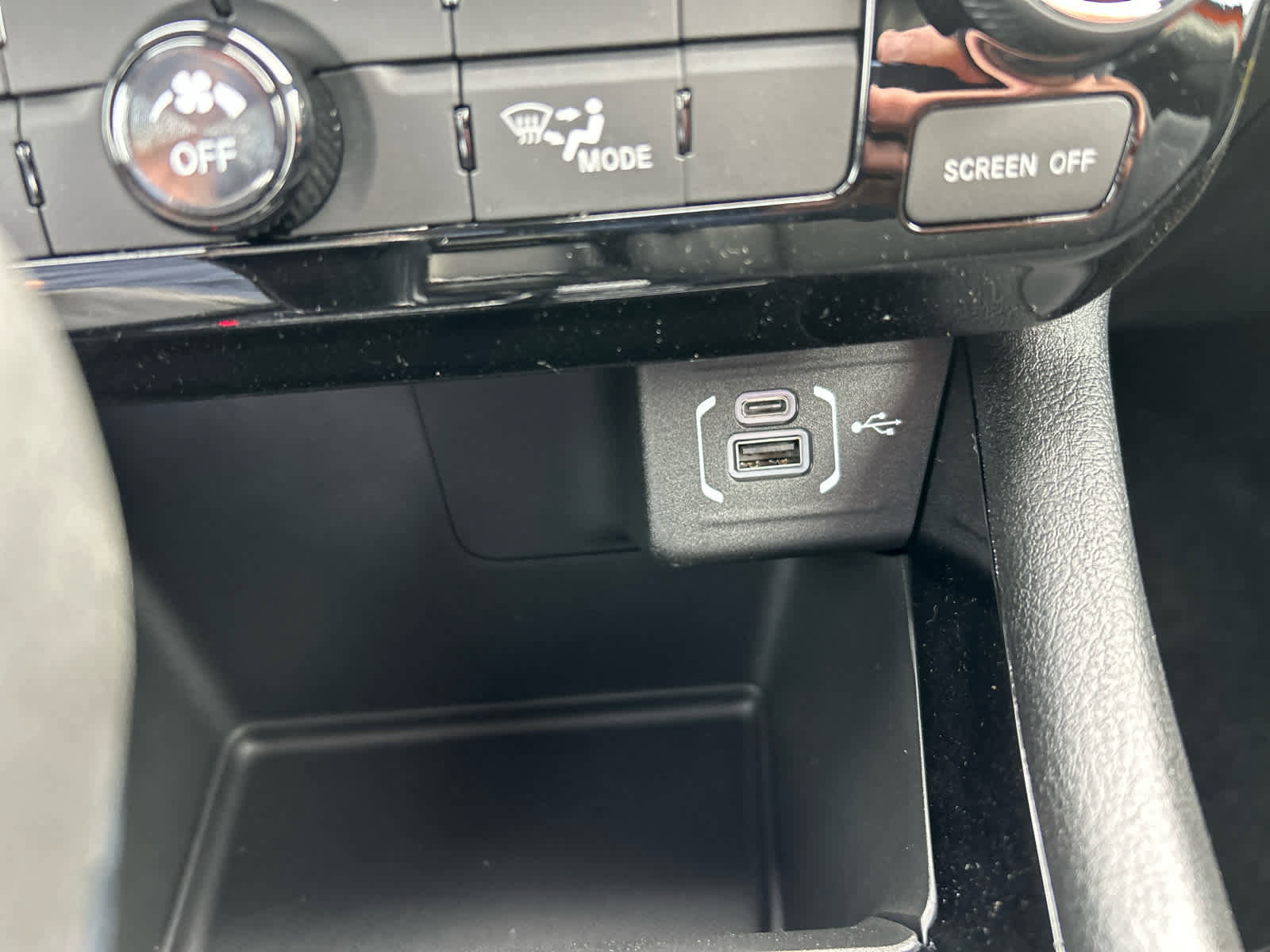 New 2026 Jeep Compass Latitude image 20