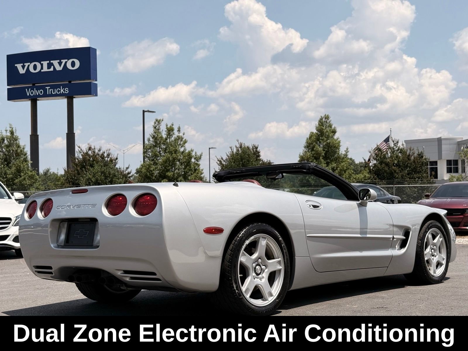 Used 1999 Chevrolet Corvette Convertible w/ Memory Pkg image 9