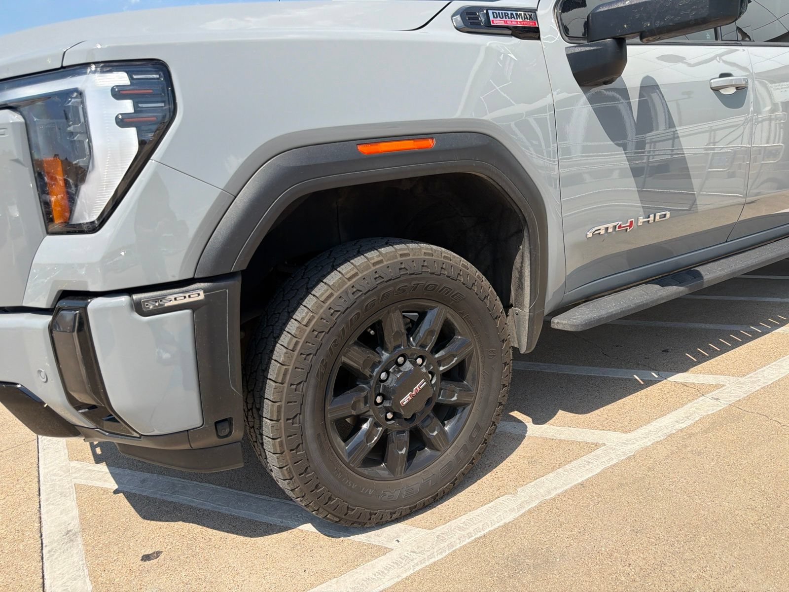 Used 2024 GMC Sierra 2500 AT4 w/ AT4 Premium Plus Package AWD/4WD image 29