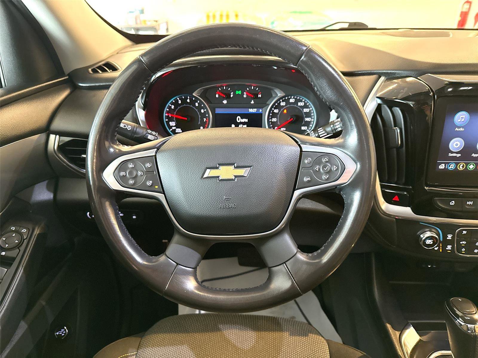 Used 2020 Chevrolet Traverse LT w/ Driver Confidence II Package image 11