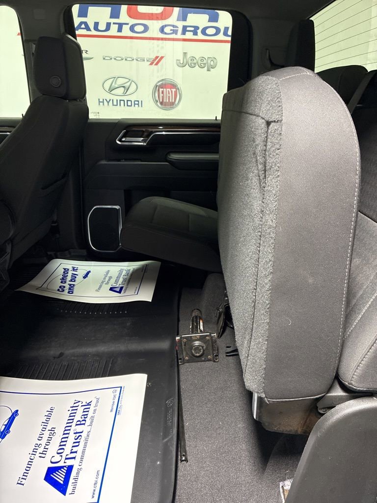 Used 2024 Chevrolet Silverado 2500 LT w/ Convenience Package image 25