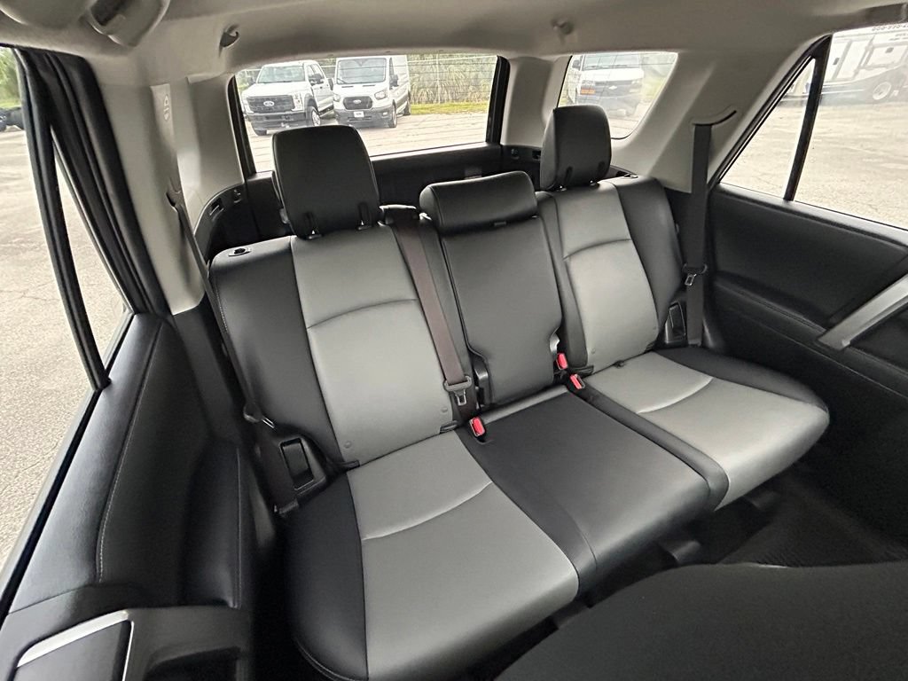 Used 2021 Toyota 4Runner SR5 Premium w/ Moonroof Package AWD/4WD image 29