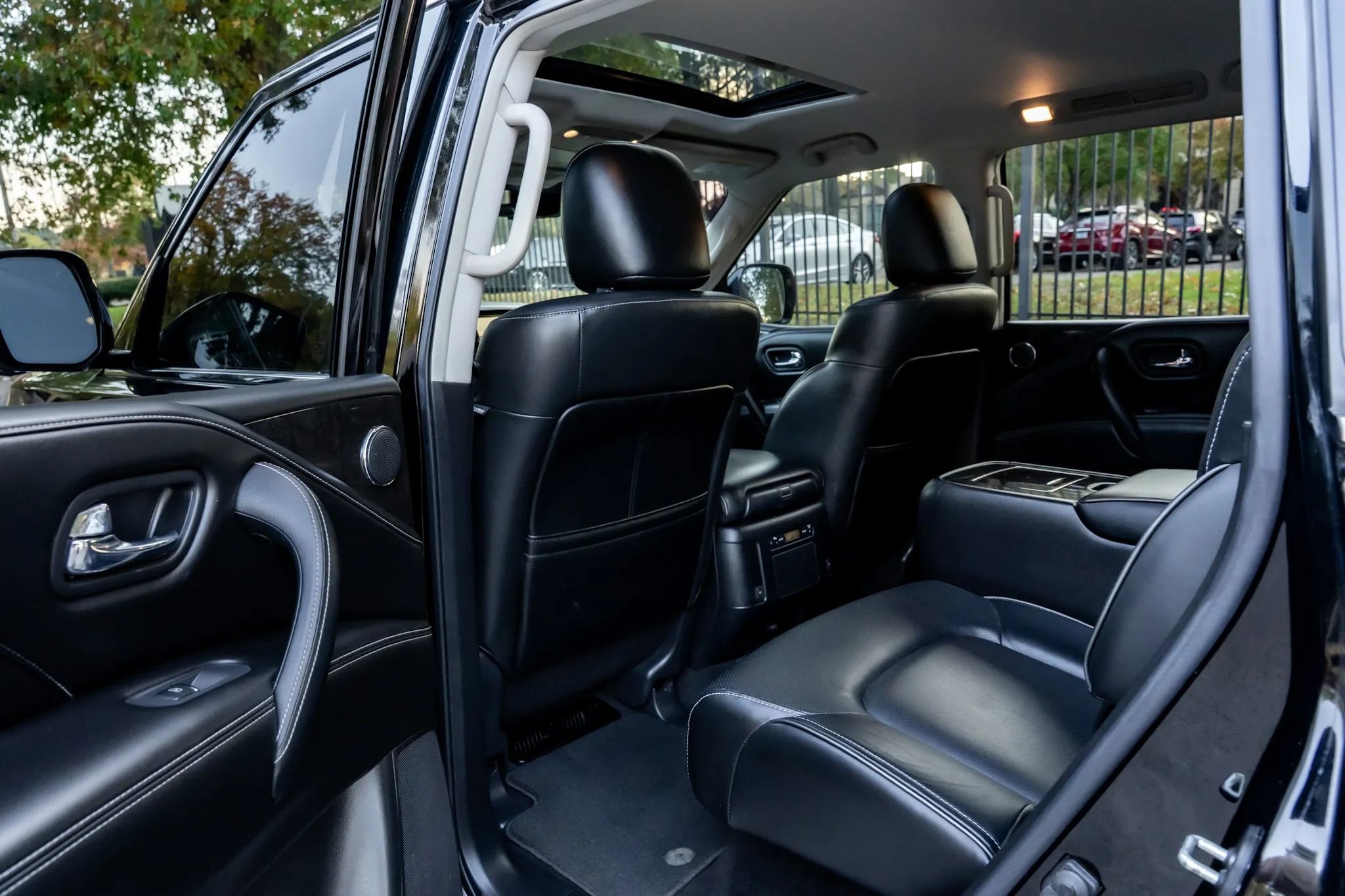 Used 2021 INFINITI QX80 Luxe w/ Cargo Package image 14