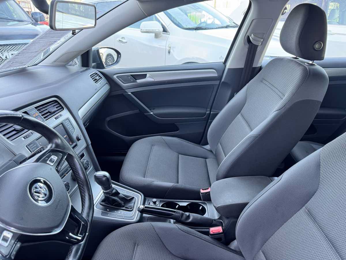 Used 2016 Volkswagen Golf S FWD image 34