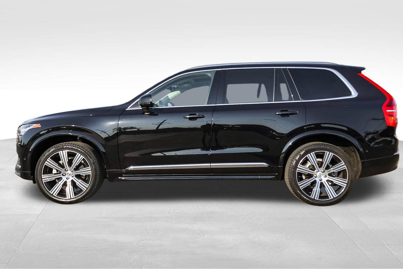 Used 2023 Volvo XC90 B6 Ultimate w/ Protection Package Premier AWD/4WD image 9