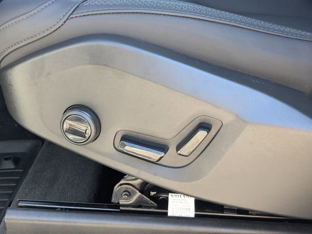 Certified 2025 Volvo XC90 T8 Plus w/ Protection Package Premier image 26