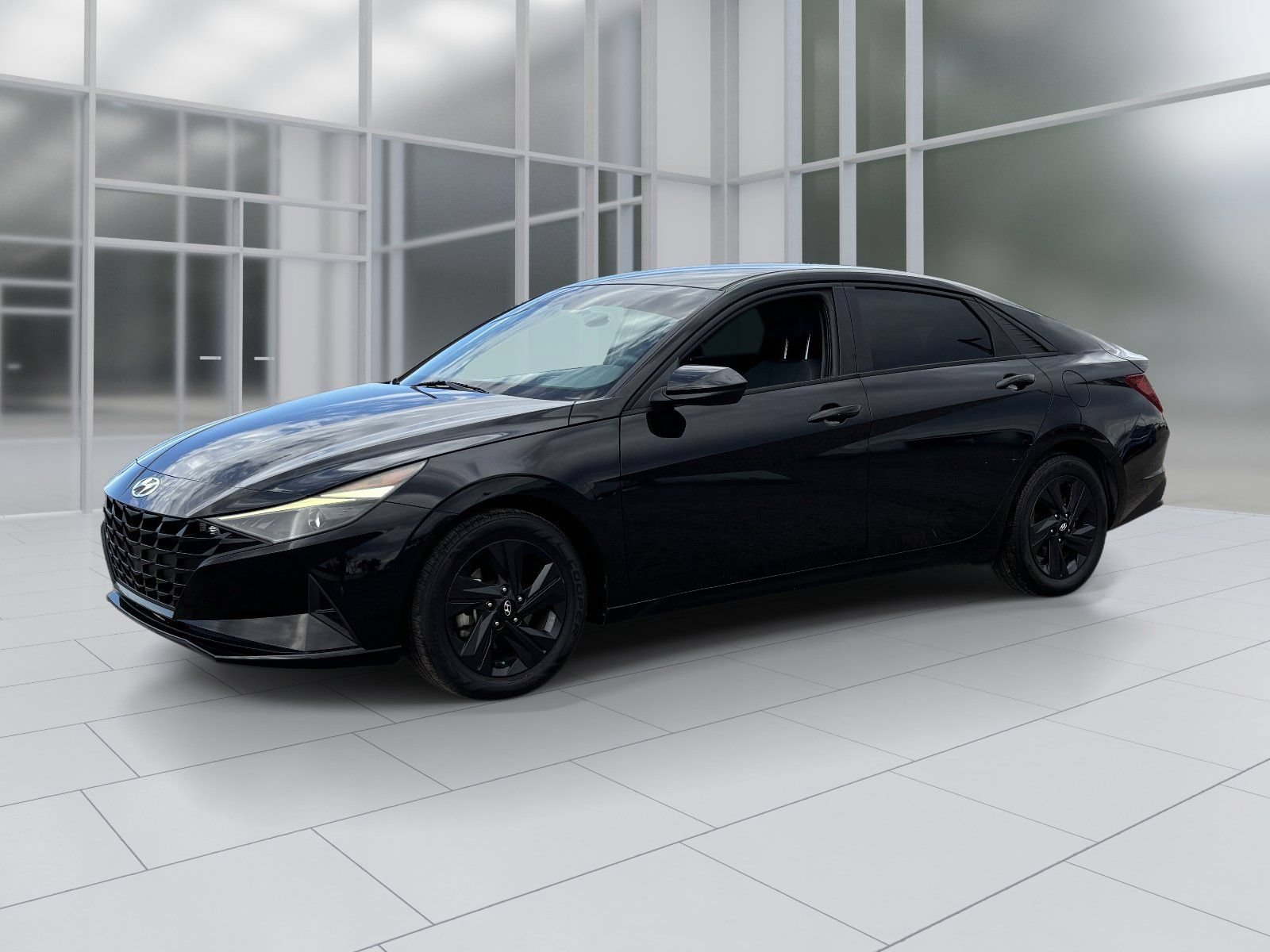 Used 2023 Hyundai Elantra SEL w/ Cargo Package FWD image 2