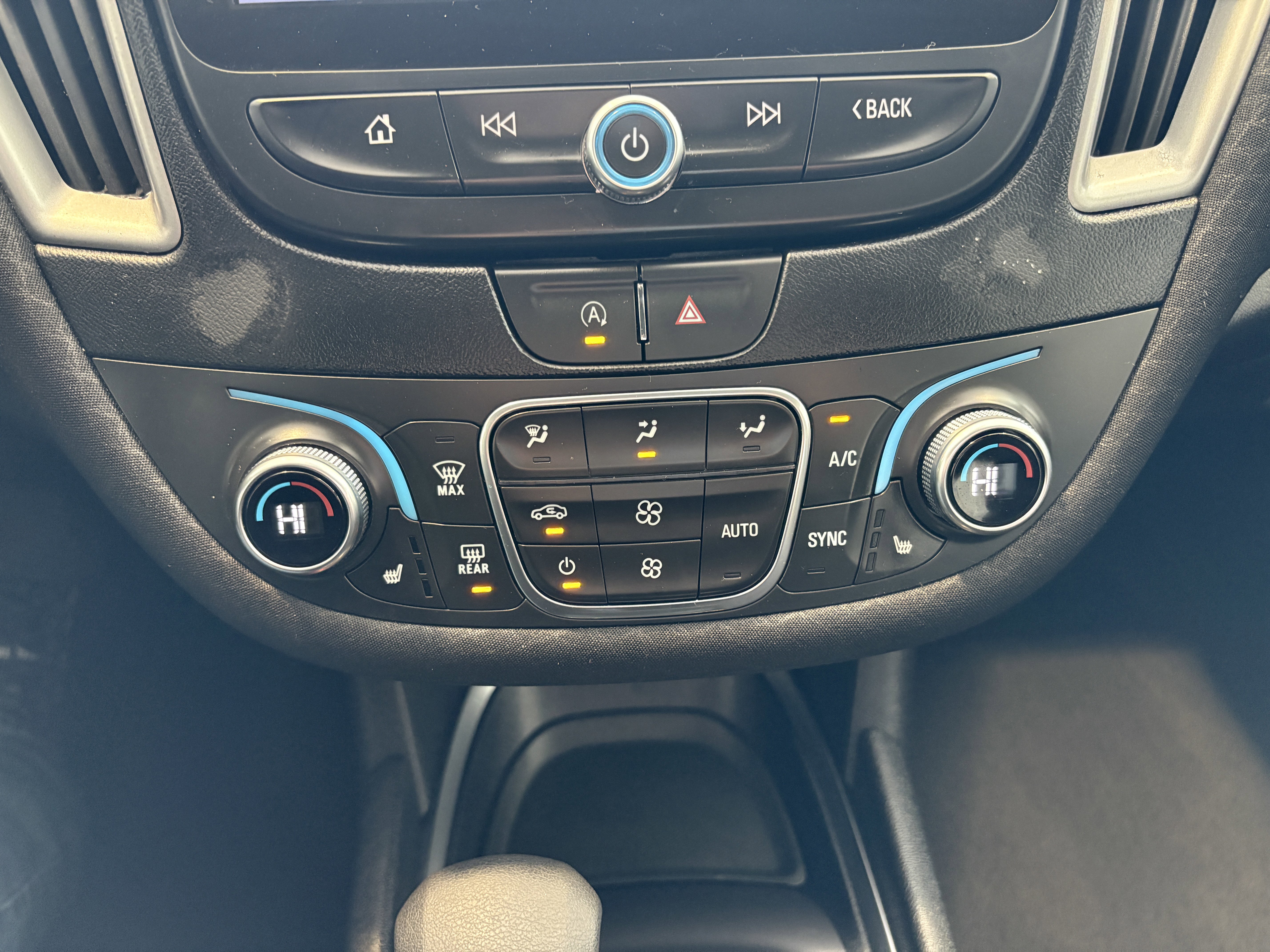 Used 2025 Chevrolet Malibu LT image 17