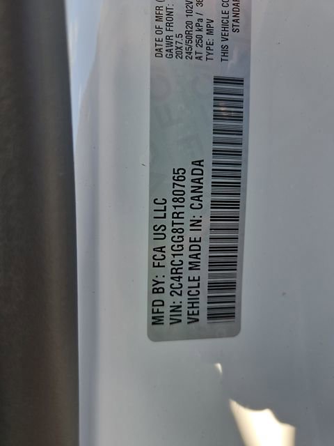 New 2026 Chrysler Pacifica Limited w/ Uconnect Theater Family Group image 9