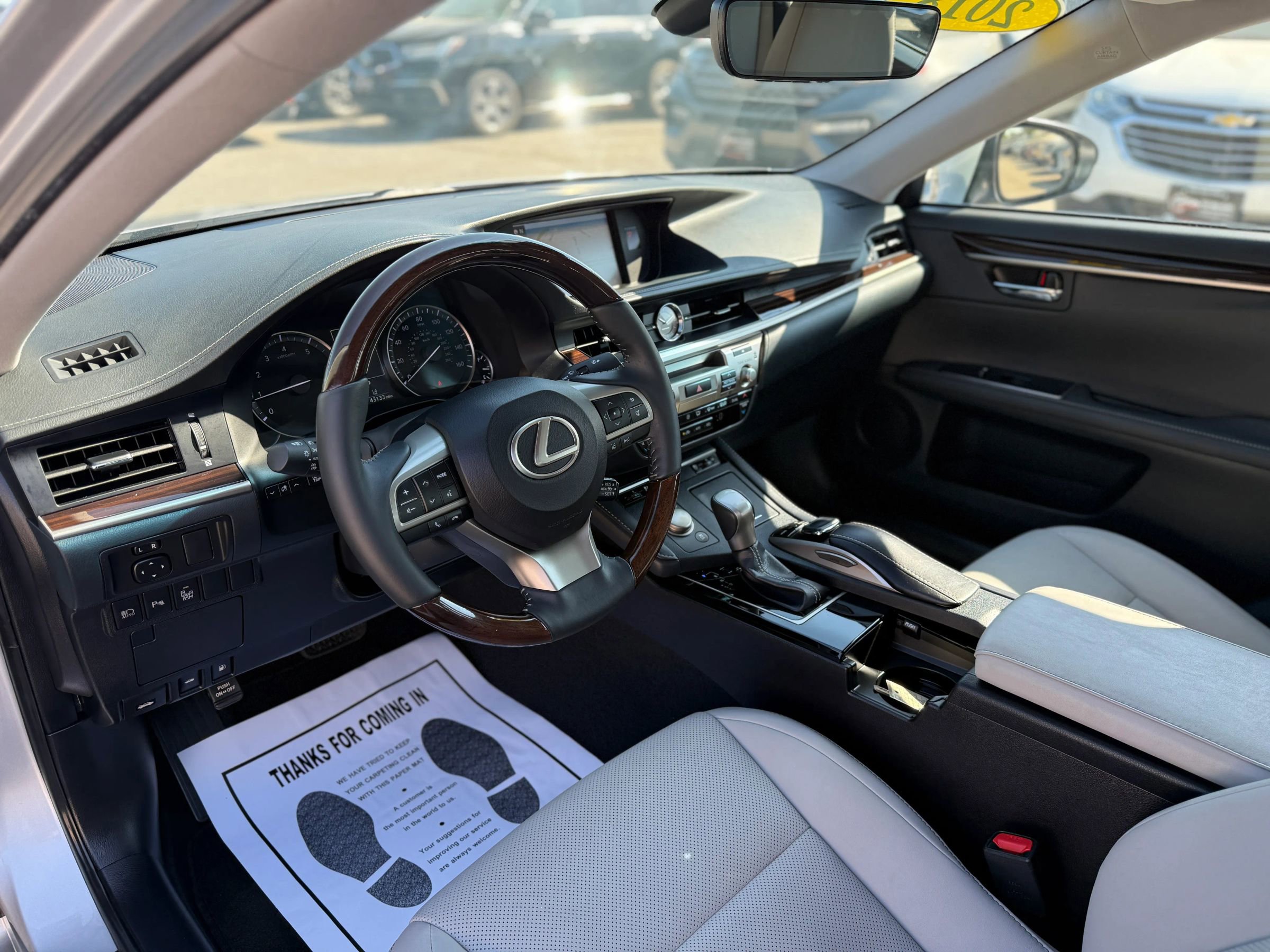 Used 2018 Lexus ES 350 w/ Navigation System Package image 14