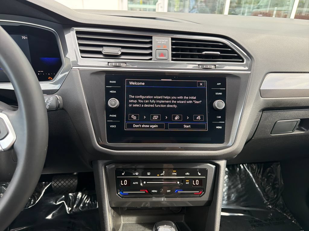 Used 2022 Volkswagen Tiguan SE AWD/4WD image 19