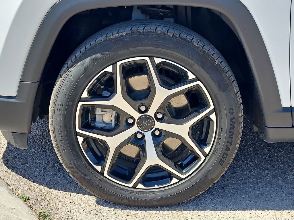 Used 2025 Jeep Compass Limited AWD/4WD image 9