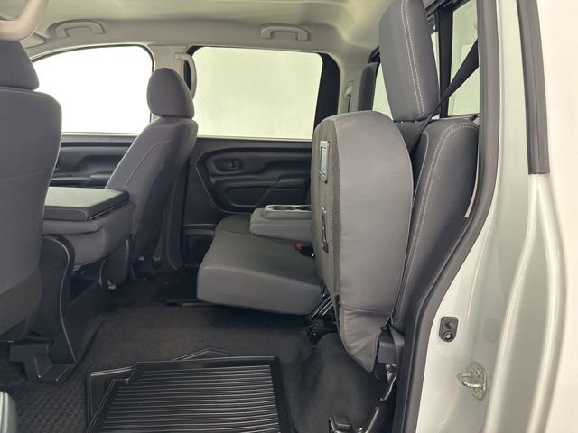 Used 2022 Nissan Titan S w/ HD Front GAWR Package image 28