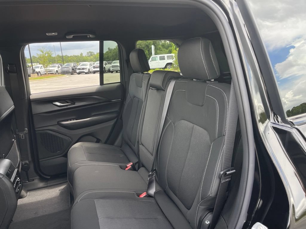 New 2026 Jeep Grand Cherokee Laredo RWD image 35
