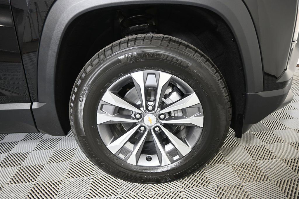 New 2026 Chevrolet Equinox LT w/ Convenience Package II image 11