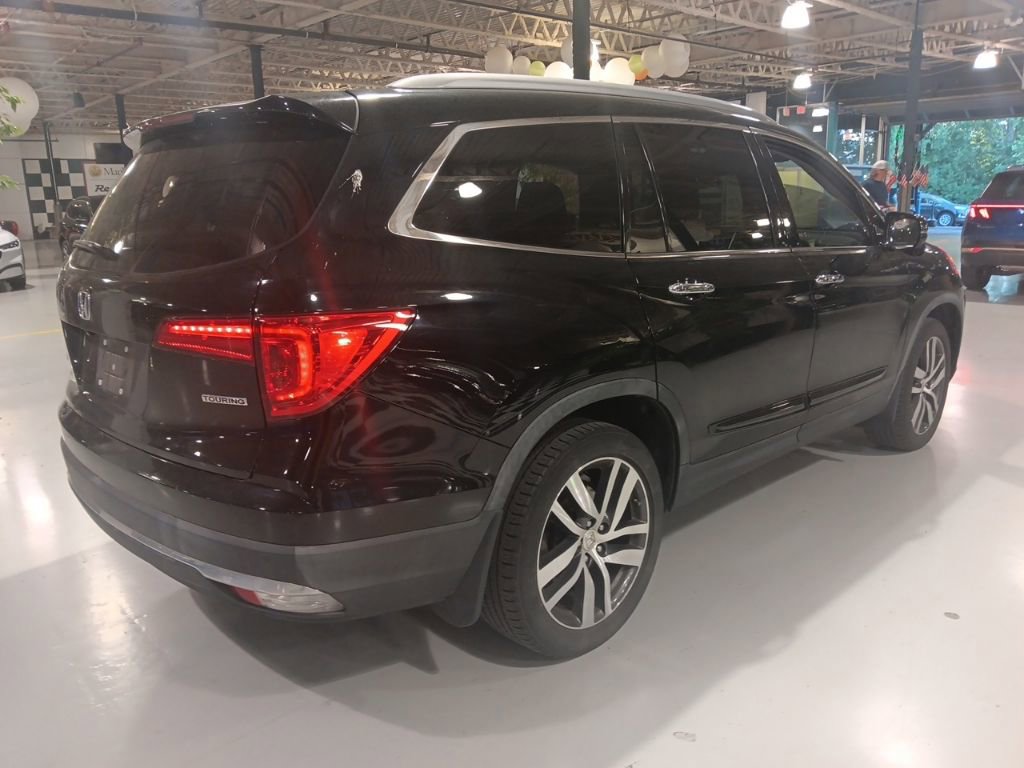 Used 2018 Honda Pilot Touring image 6