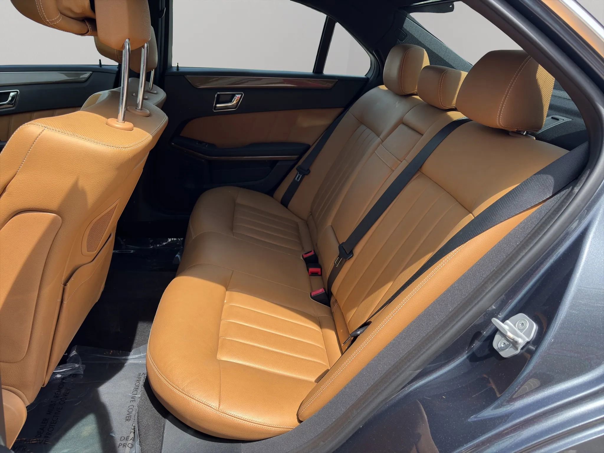 Used 2011 Mercedes-Benz E 550 Sedan image 19