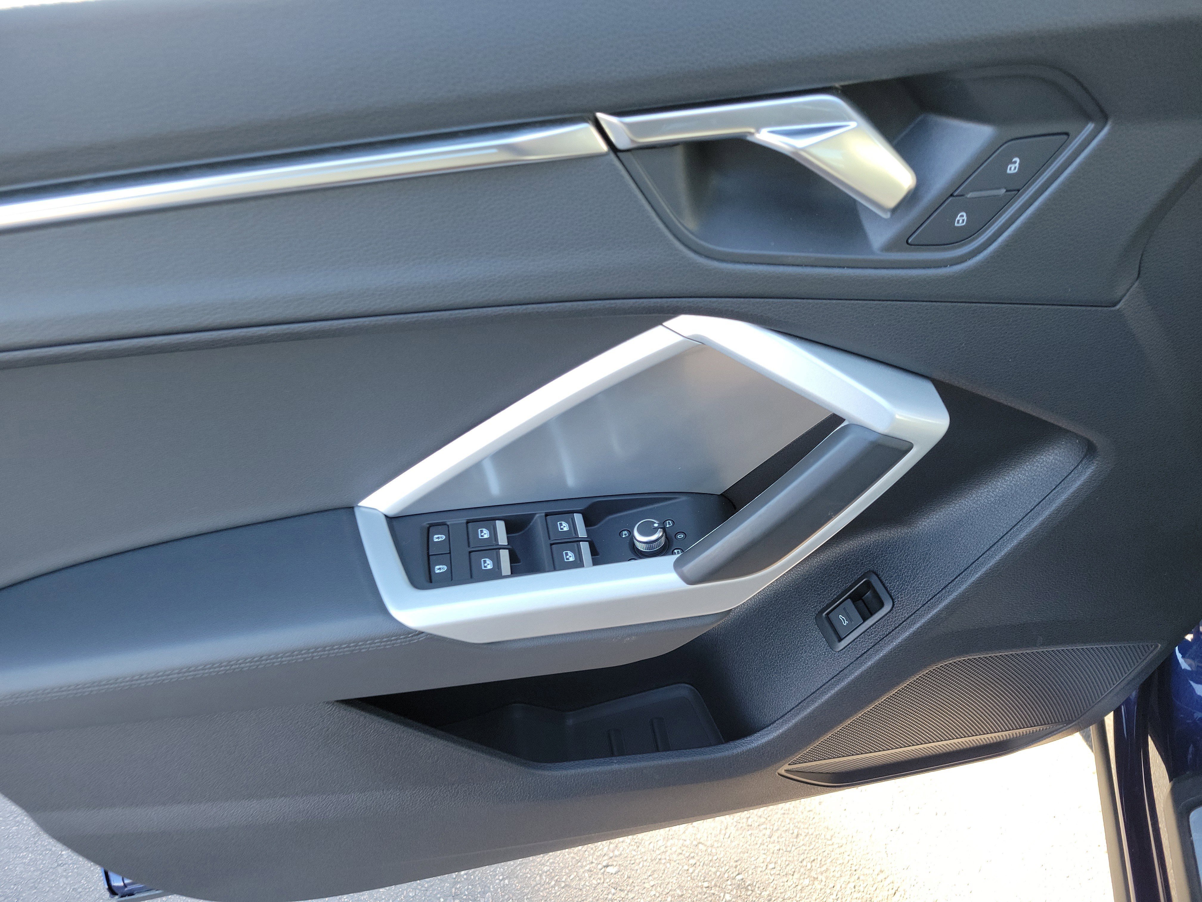 Used 2021 Audi Q3 2.0T Premium Plus w/ Premium Plus Package image 16