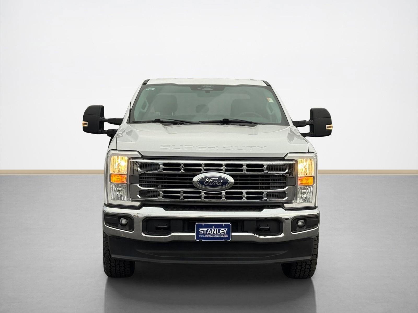 Used 2024 Ford F250 XLT w/ FX4 Off-Road Package image 2