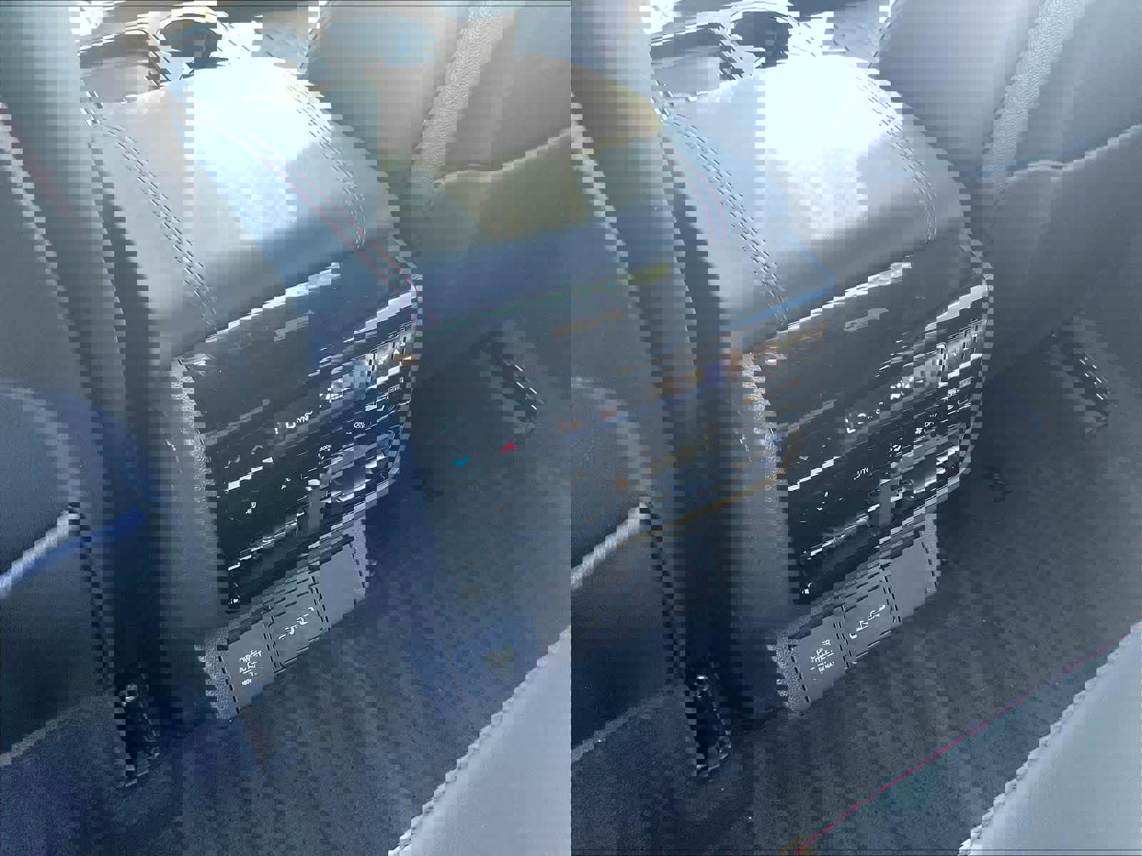 Used 2025 Acura MDX A-Spec image 35