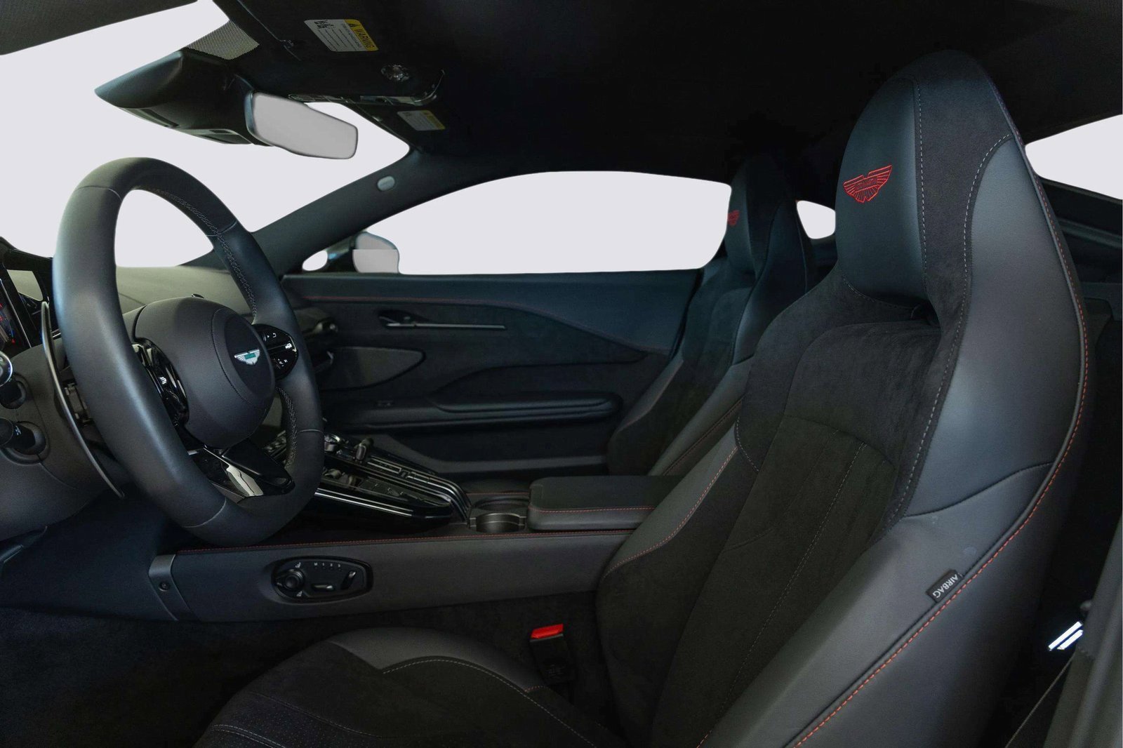 Used 2025 Aston Martin V8 Vantage Coupe image 13