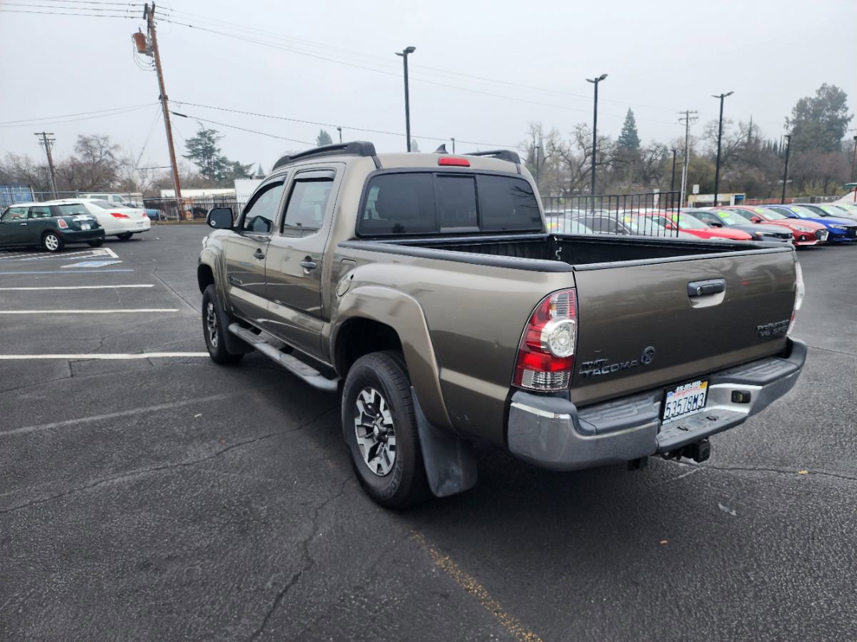 Used 2014 Toyota Tacoma PreRunner w/ SR5 Package image 3